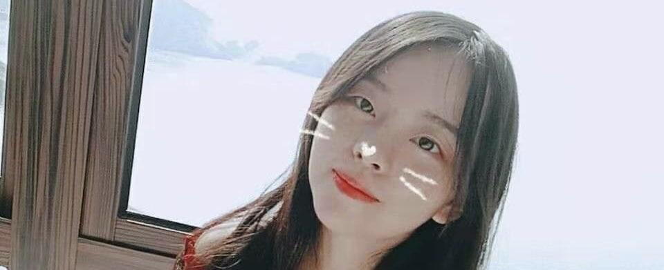 个人云盘泄密完美露脸艺校清纯小美女【琪琪】被四眼男慢慢调教成反差小母狗