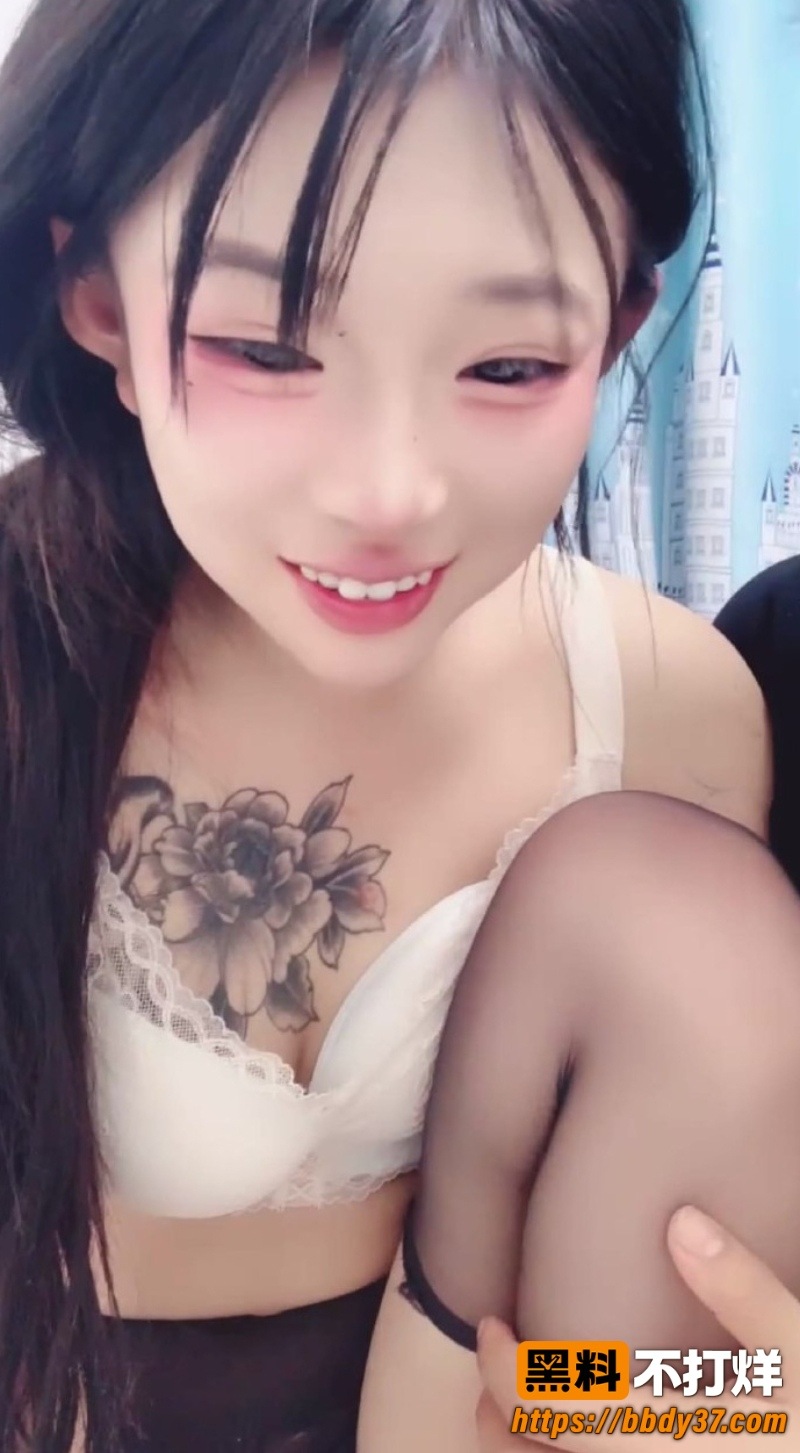 小莹小翠群P直播6