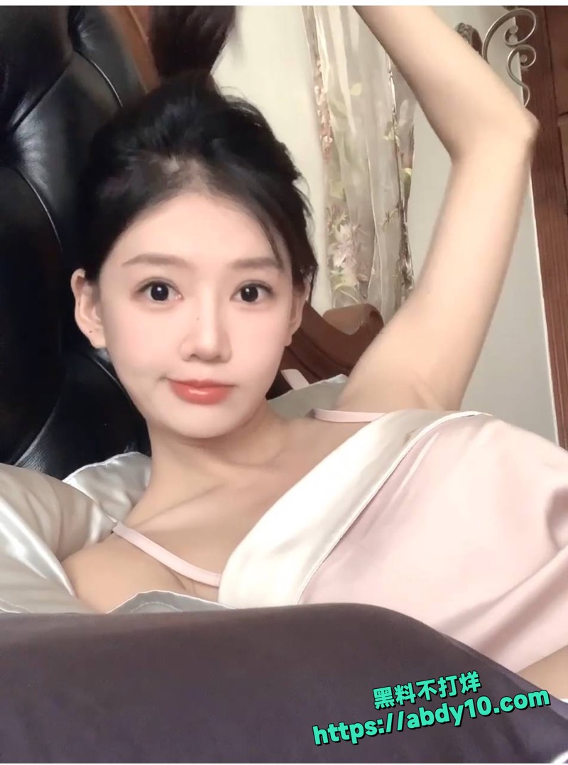精神小伙张嘉鑫和母狗女友第三弹 1