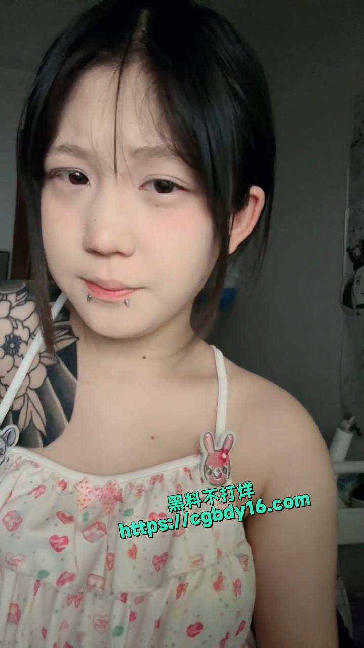 花臂纹身小母狗大哥私人定制福利姬视频曝光5