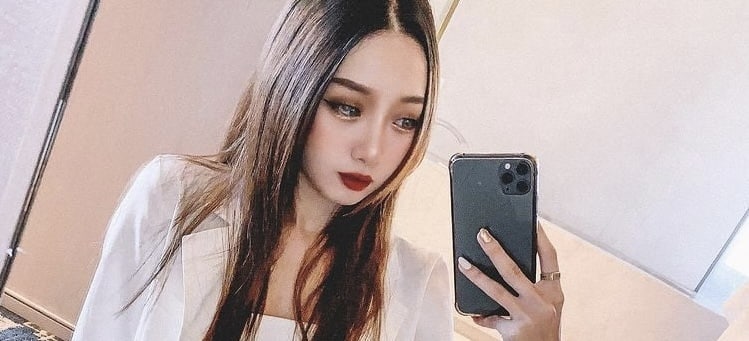 漂亮女神沦为小母狗 被金主爸爸调教  金钱能是女神做任何事