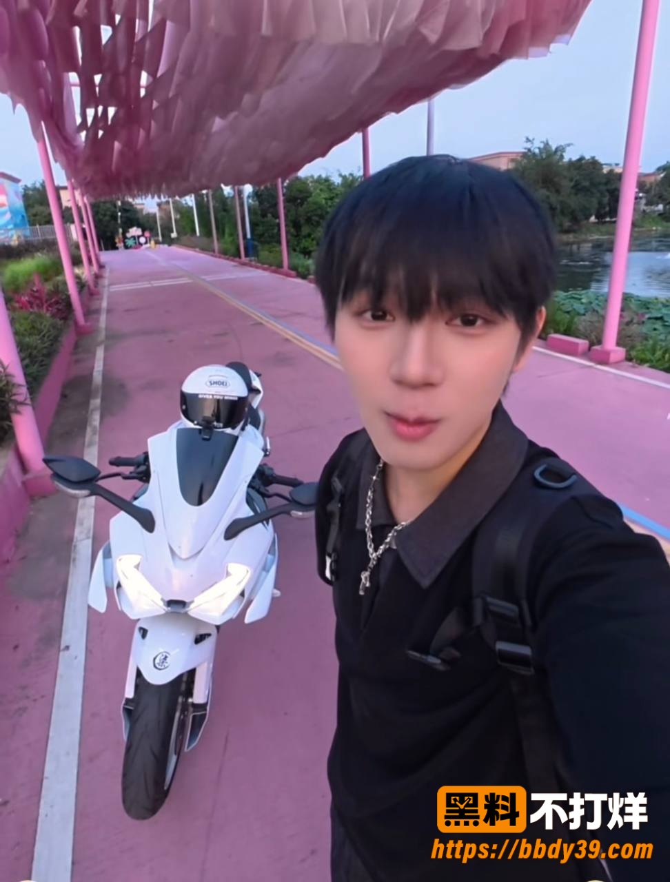 小柒照片6
