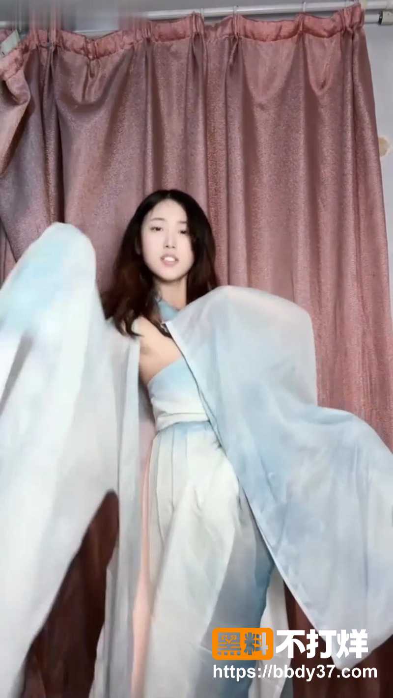 柯宝擦边视频翻车2