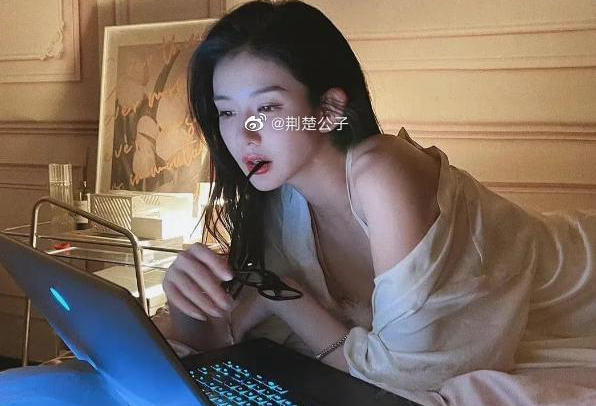 李易峰嫖娼弯弯小姐,疑似网友疯传的2分钟视频