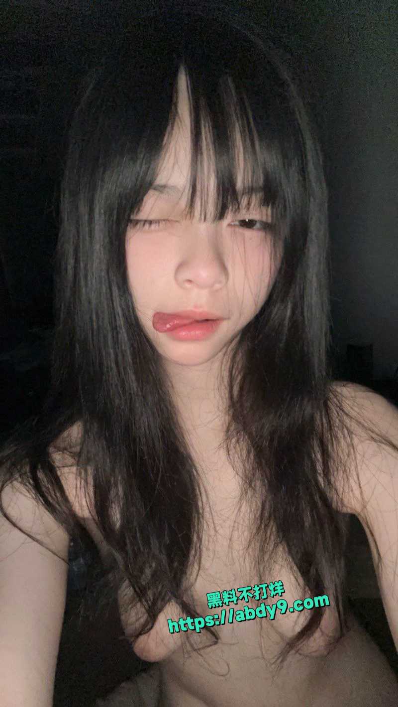 成都二次元萝莉柔柔给金主拍摄勾引视频 16
