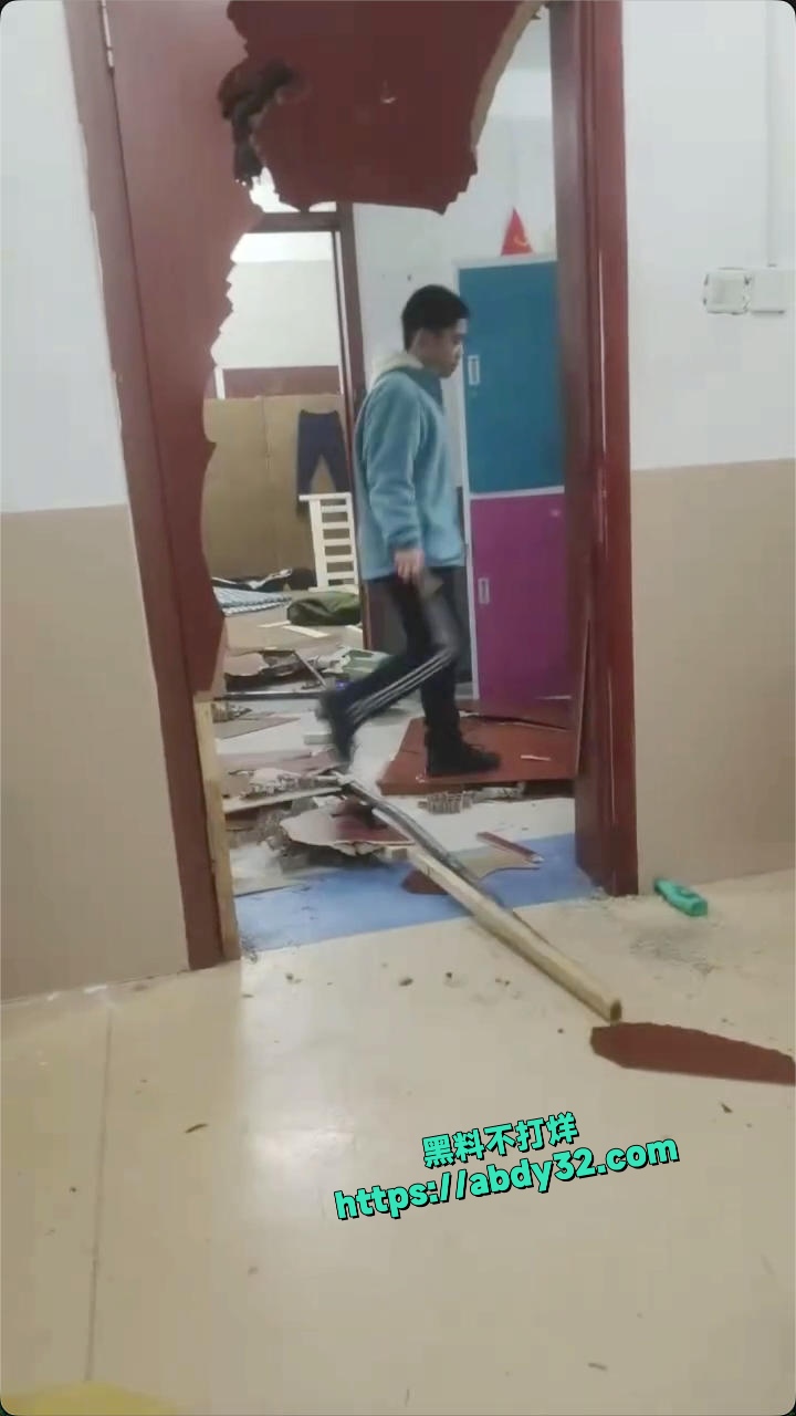 山东环帝网瘾戒除学校学生暴动 12