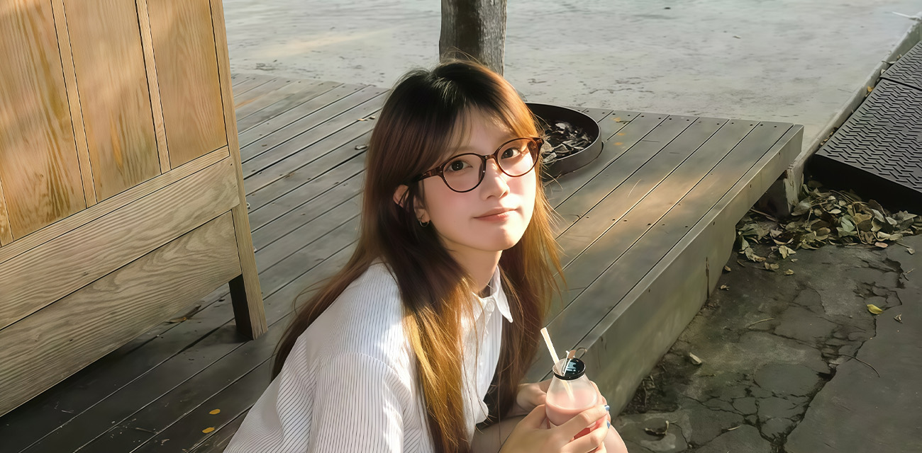推特福利姬是皂皂呀最新付费作品 白丝手套榨精 抚摸龟头直到你忍不住