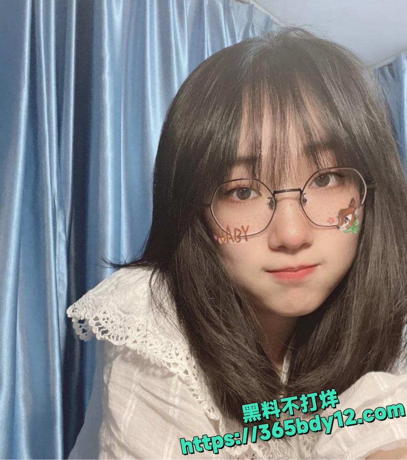 青春巨乳学生妹视频4
