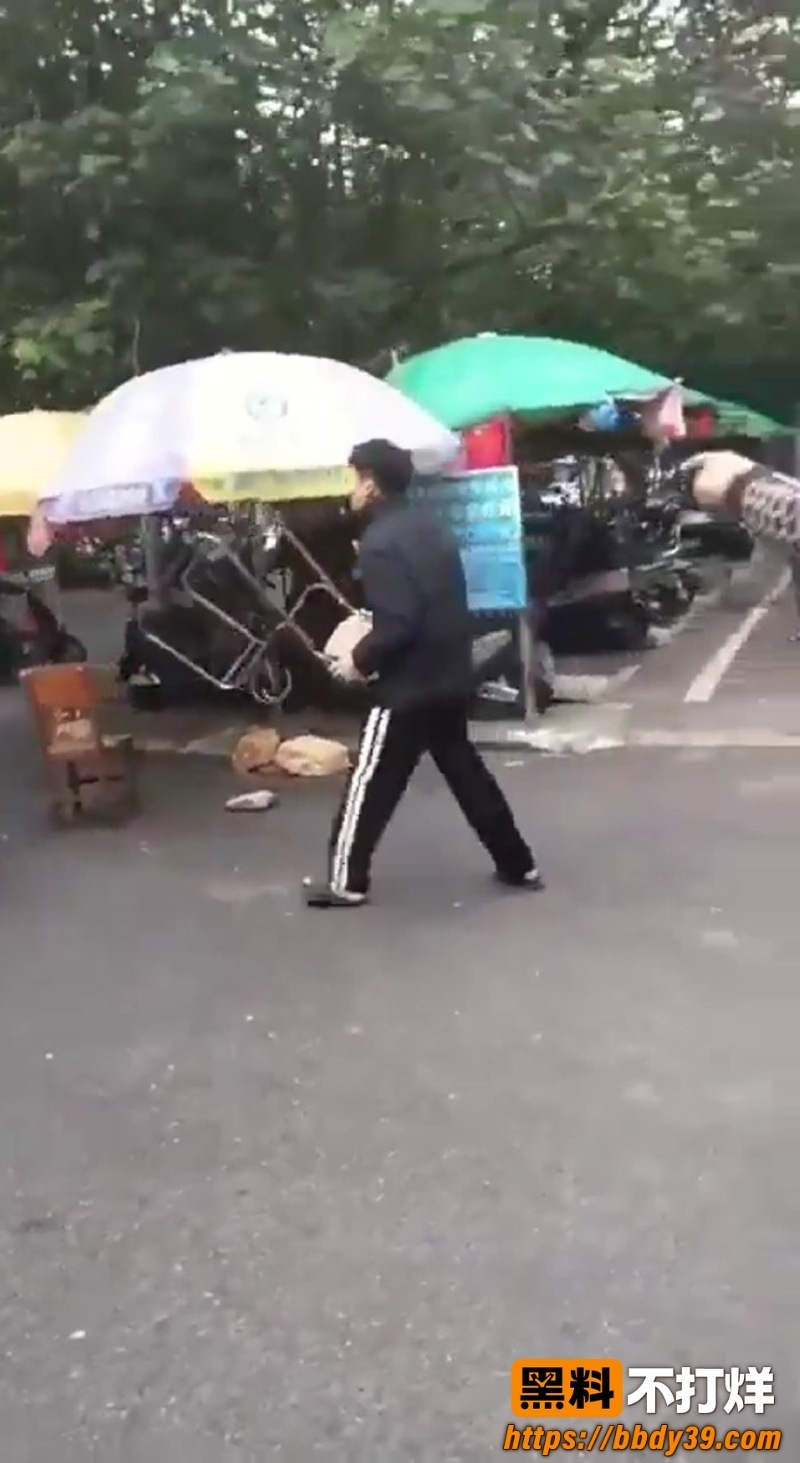 广西蔬菜市场冲突2
