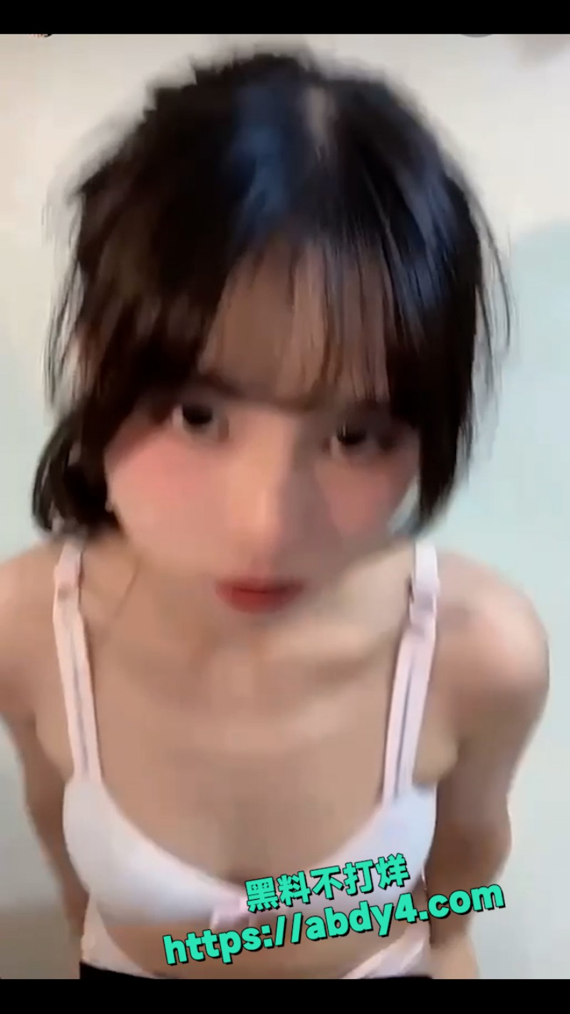 18岁小只马深喉视频 19