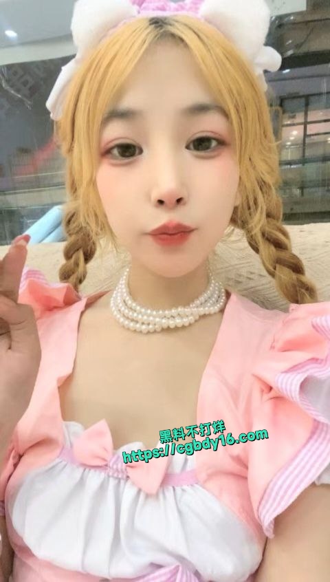 超人气美少女，双马尾嫩妹，户外尿尿露出6