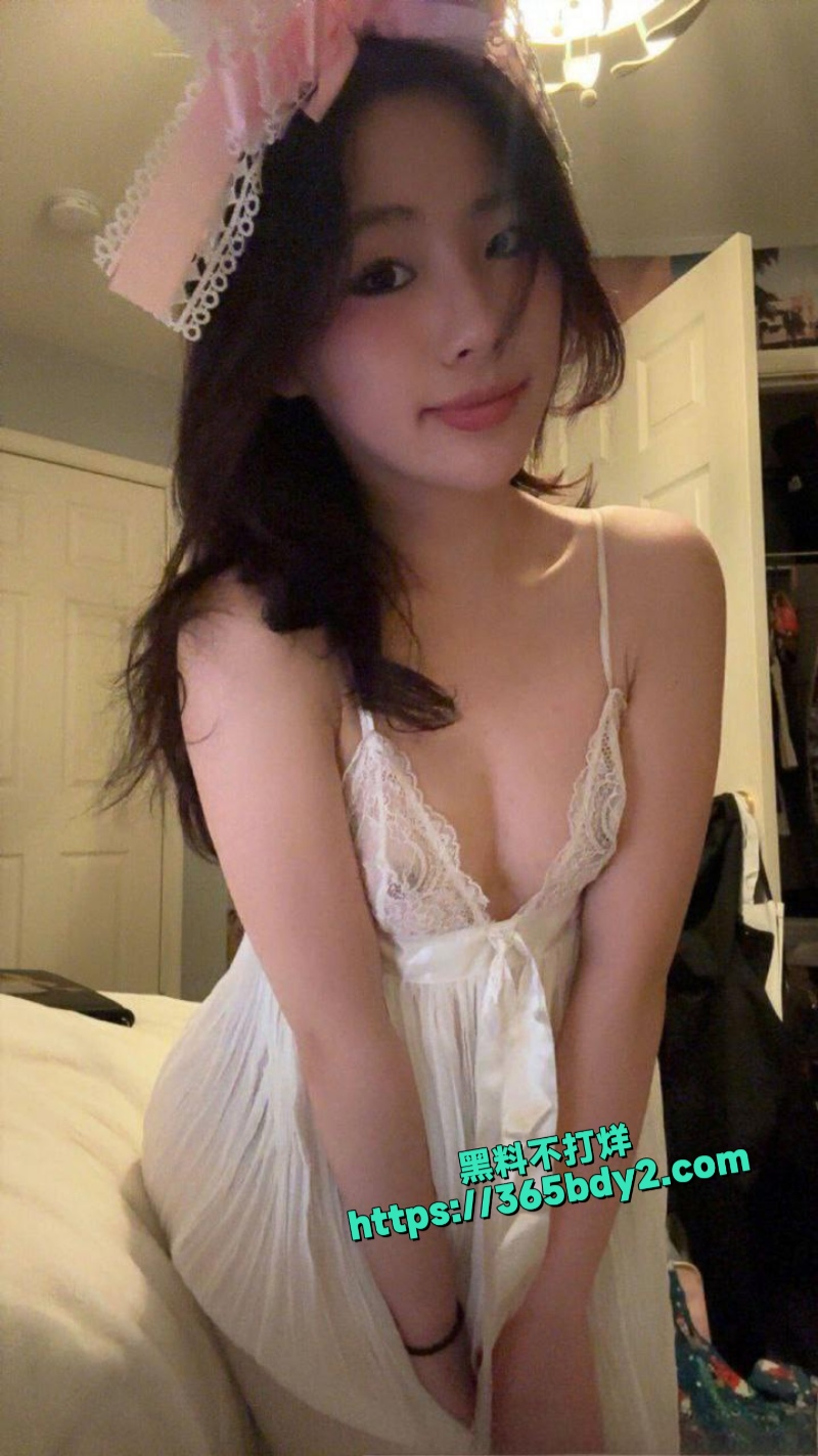 极品高颜值大学生私下里是onlyfans的博主7