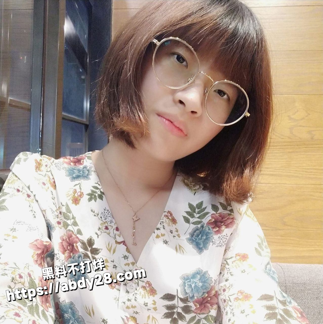 3台湾眼镜母狗林霜渟 背著男友偷吃 黑料曝光 台妹
