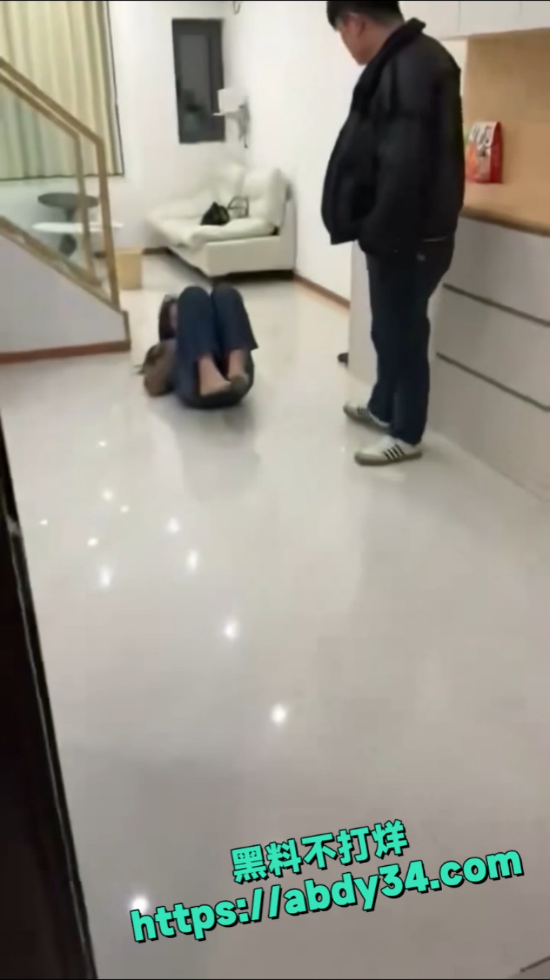 暴打打女人 2
