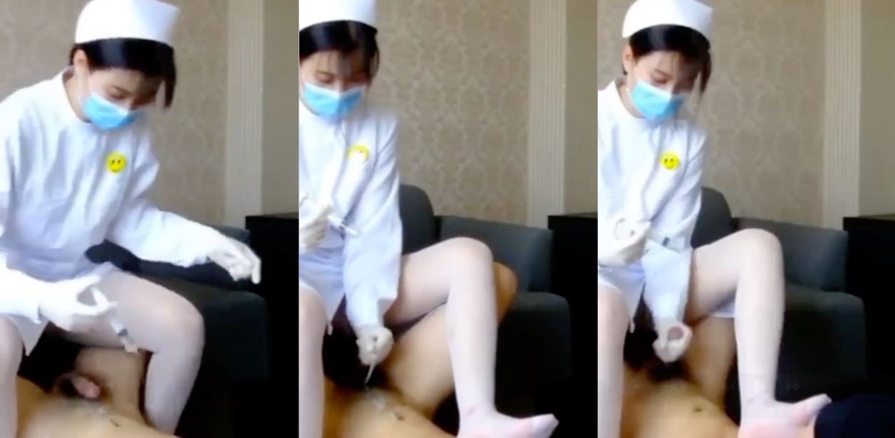 打针还是打飞机?女护士跨坐胯间一手持针一手撸管 精液狂喷满手白浊
