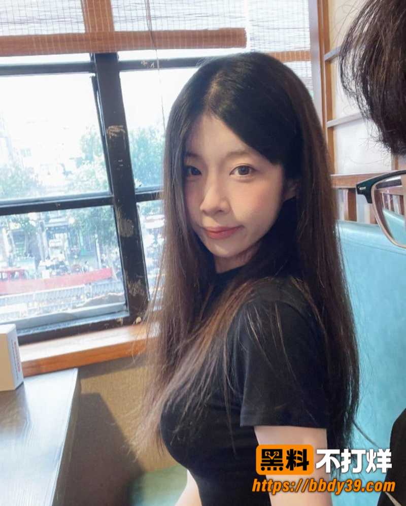 清纯JK甜妹私下被金主后入 穿开裆黑丝反差极大 满脸满嘴都是精液