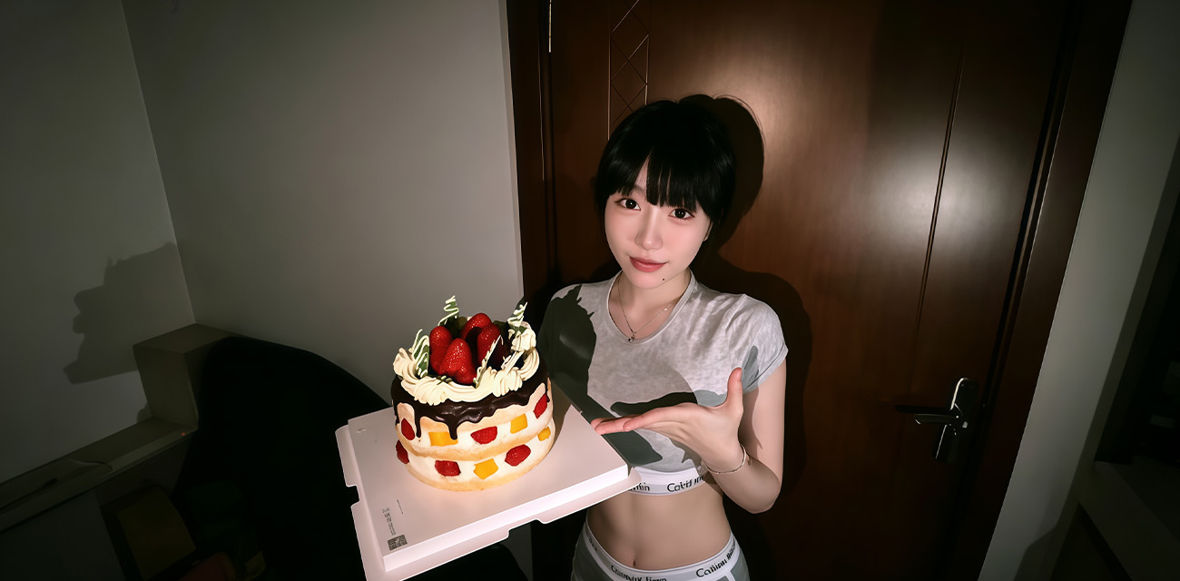 极品美女私拍流出 超高颜值的白虎妹 口交特别温柔的一个骚货 最喜欢这种反差了