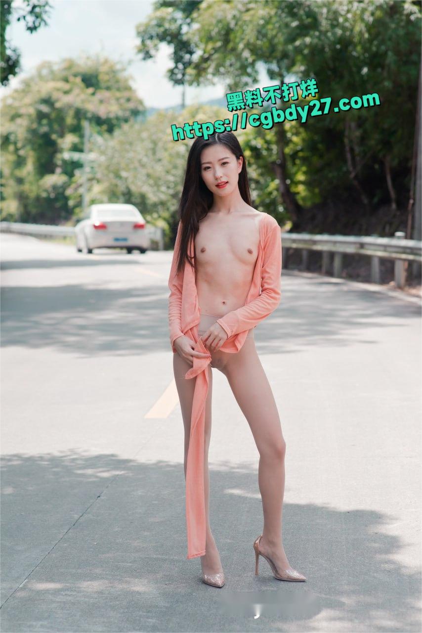 杨紫嫣户外露出写真19