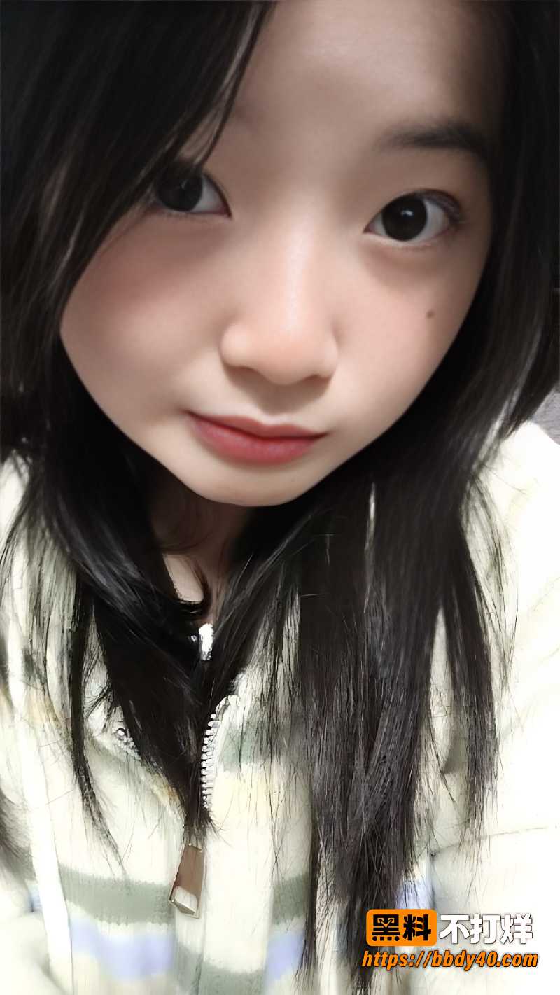 王晨私拍视频流出 白丝诱惑还用黄瓜挑逗 露胸自慰细节一览无余 纯欲反差极强