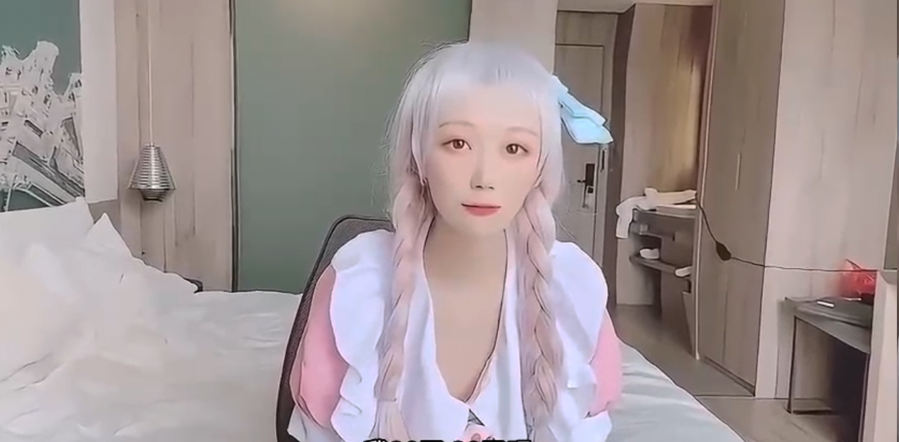 花重金套路女仆馆小萝莉 将其灌醉任由大鸡巴抽插玩弄 中途清醒后嘴上说着不要身体却很诚实!