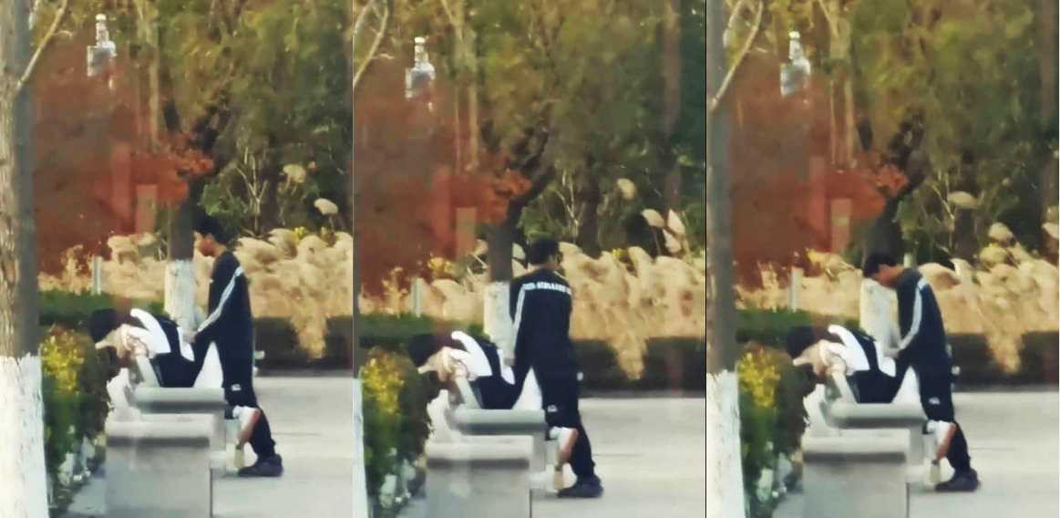 震惊 凛凛风中爆炒高中同座的你!任由寒风撕裂我的身体,也摧毁不了我那坚挺的老二!