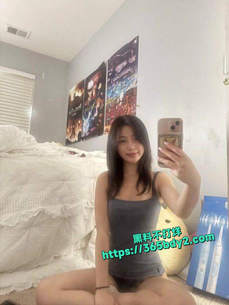 极品高颜值大学生私下里是onlyfans的博主6