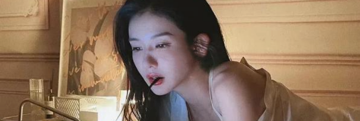 内地演员 李易峰 嫖娼弯弯小姐,疑似网友疯传的2分钟视频