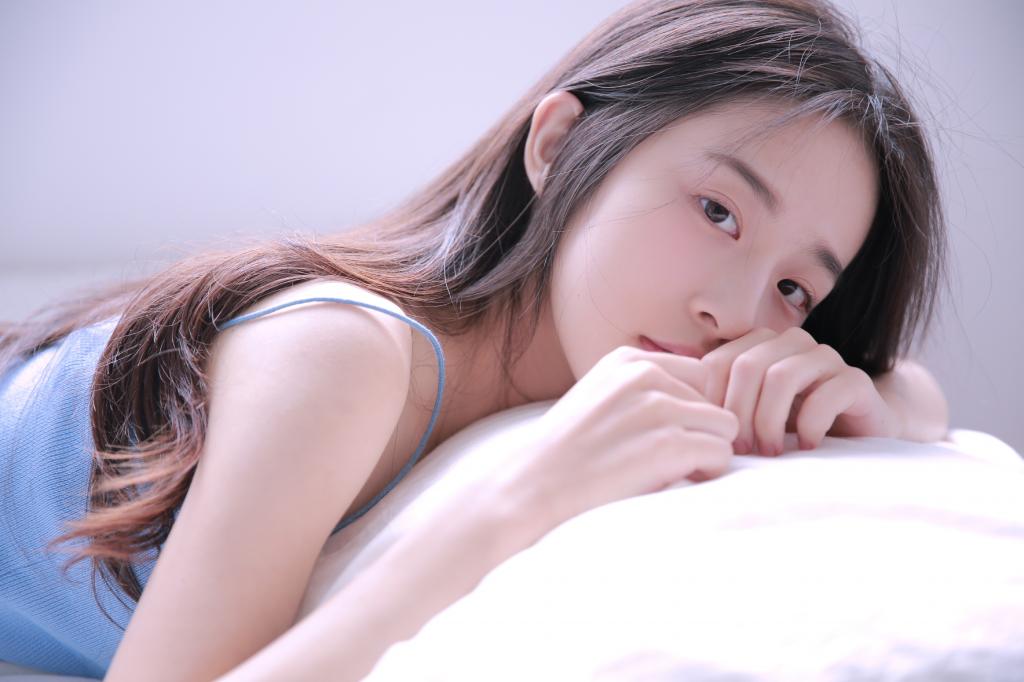 【原创首发】心仪已久的舞蹈学生被好兄弟给操了 2P