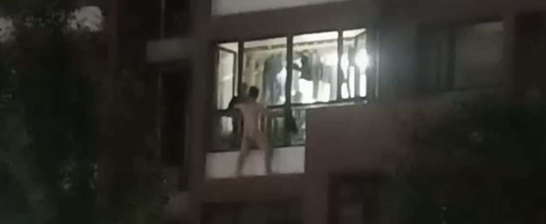情夫去别人家偷情被捉现场