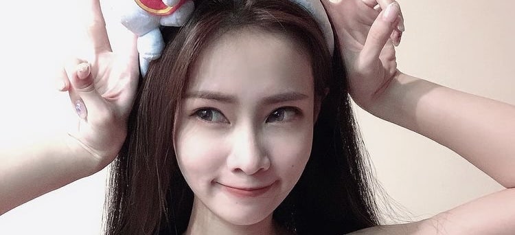 高颜值长腿气质小姐姐 高价私人定制视频泄露 揉奶掰腿极致诱惑