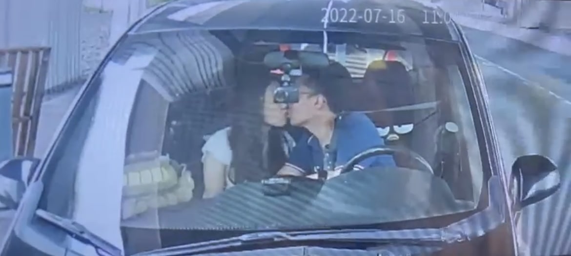 港女路边口活被行车记录仪拍下真是送阳入妇口