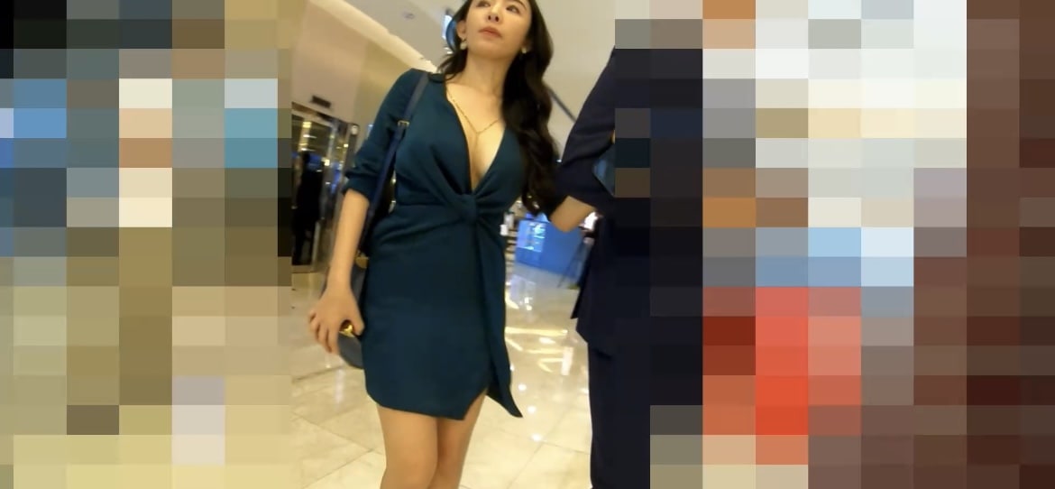 台湾知名网红博主 邓宇廷 商场逛街被抄底偷拍 裙底风光一览无遗!