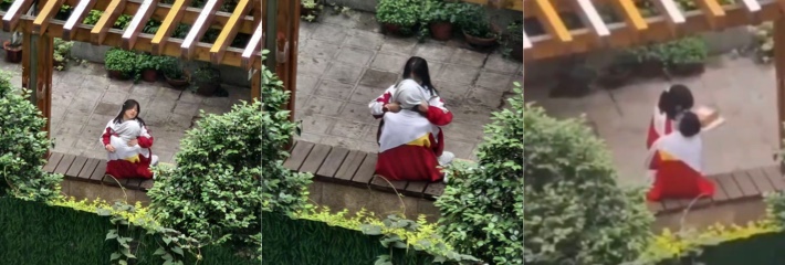 学生妹学校偷吃禁果 这两真是人才 在学校偷偷玩还在这么光明正大的地方 这表情一看就吃得舒服了