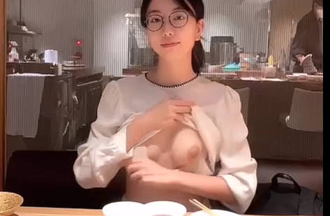 【新奇视频】反差婊是真的骚!