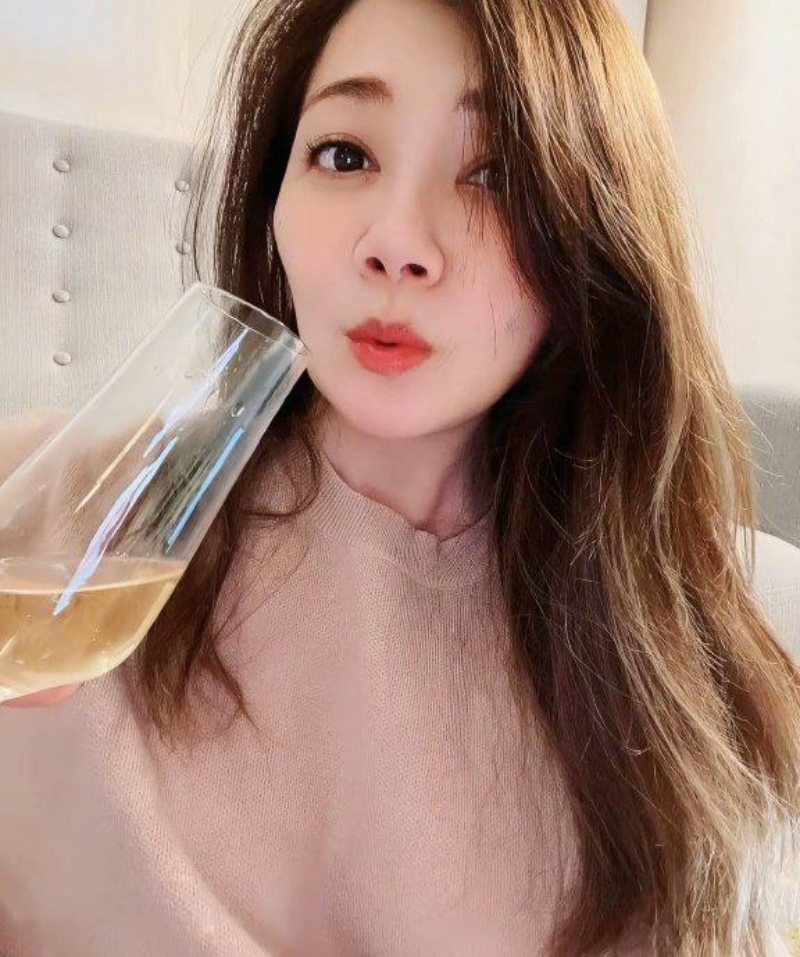 全网沉默！梁静茹退网真相曝光 评论区太脏！