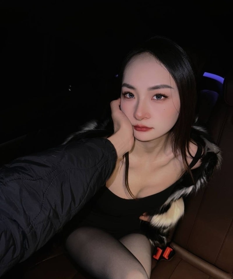 成都眼镜人妻陈梦援性爱视频泄密！