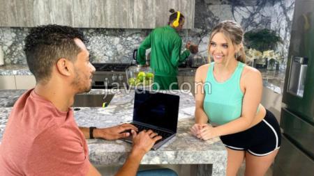 CrazyCollegeGFs.24.06.02 Big Naturals Kitchen Cheater