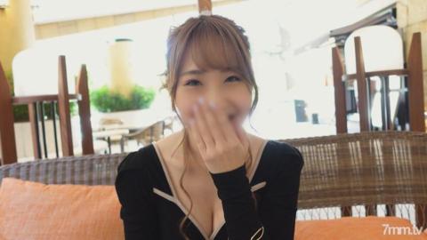 [fc2-ppv 2441540]※期間限定價格 11/23前【2980⇒1980PT】超色情的美巨乳E罩杯☆新宿〇〇美容部員（22）與大量潮吹的情慾性愛 FC2-PPV-2441540