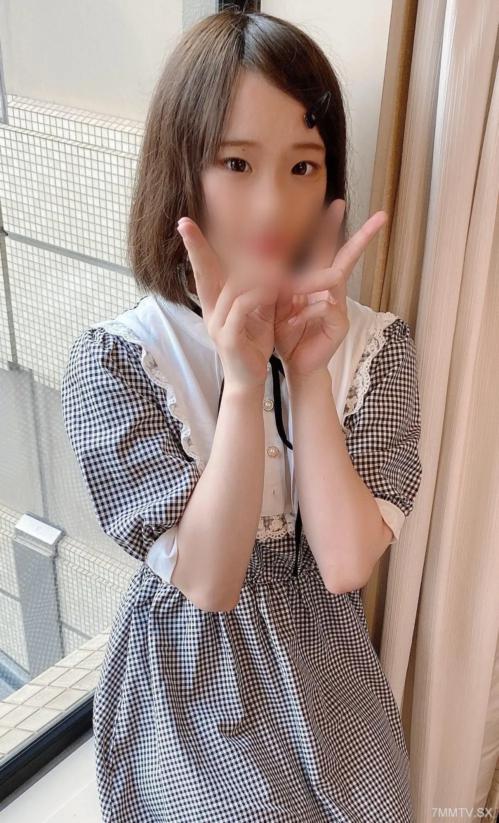 fc2-ppv 3339578 一名來自沖繩的 18 歲少女將她的第一次陰道射精獻給了一名蒙面男子。即使在一年後，身體和色情仍然存在！加電吧！ ！ FC2-PPV-3339578