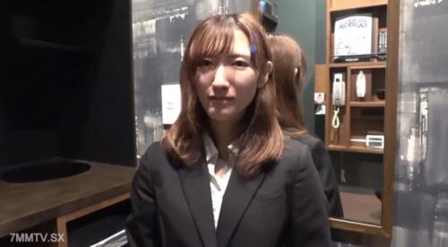 FC2-PPV 4552144 【無・個撮】模特兒身材的敏感女生！被發現的話**就要辭職！？與易受感觸的她一起在緊張刺激的漫畫咖啡廳進行**♡【特典中有高畫質】 FC2-PPV-4552144