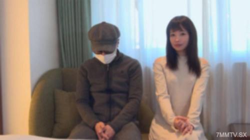 fc2-ppv 4664959 FC2-PPV-4664959 夫妻共同出演！由於太太一定要看到自己被幹，所以。在丈夫面前，妻子一邊高潮一邊乞求說：「想要射進去呀♡」。