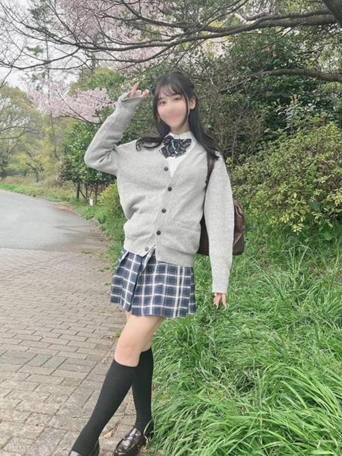 fc2-ppv 4669180 FC2-PPV-4669180 茶道部えみちゃん・18歳 隱藏巨乳的白皙纖細美人 春天陽光下興奮地進行中出交流※有高畫質特典※