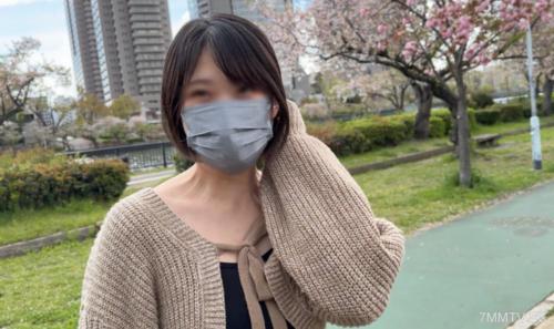 fc2-ppv 4680591 【大人氣系列第2彈】真實素人在白天的公園裡進行露出遊戲