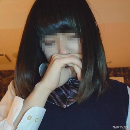 fc2-ppv 4702974 【無・制服コス】穿著制服 cosplay 的身材絕佳美腿美臀美女，將粗毛陰道生插並大量射精內射【特典高畫質】