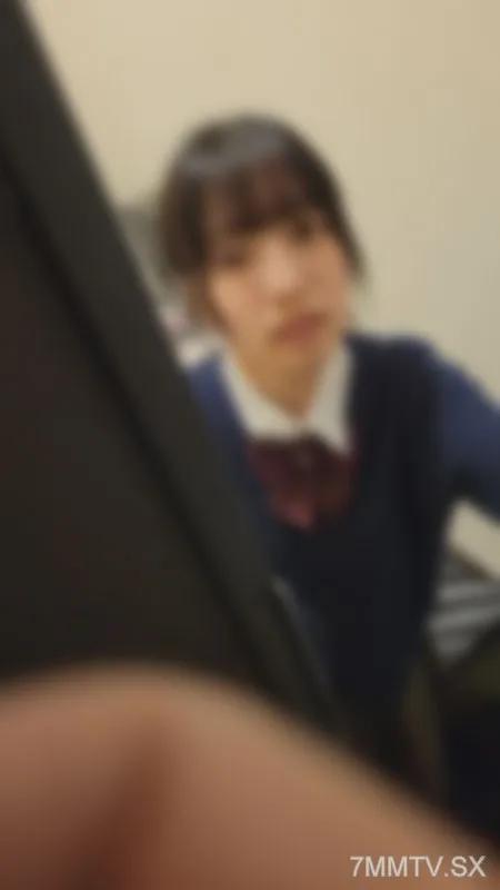 fc2-ppv 4178083 美麗少女的第一位爸爸在直播網咖裡被一個不知名老人的陰莖插入 FC2-PPV-4178083