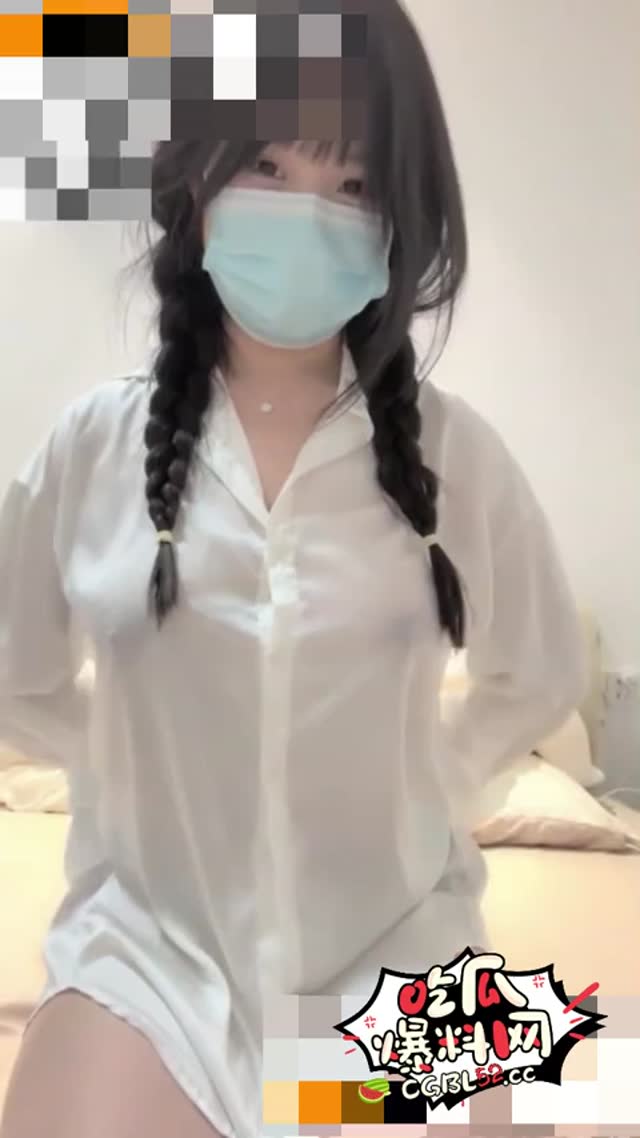 抖音百万粉大奶主播凹菟嫚会议一对一全裸 口播与自慰相结合 特色拉满
