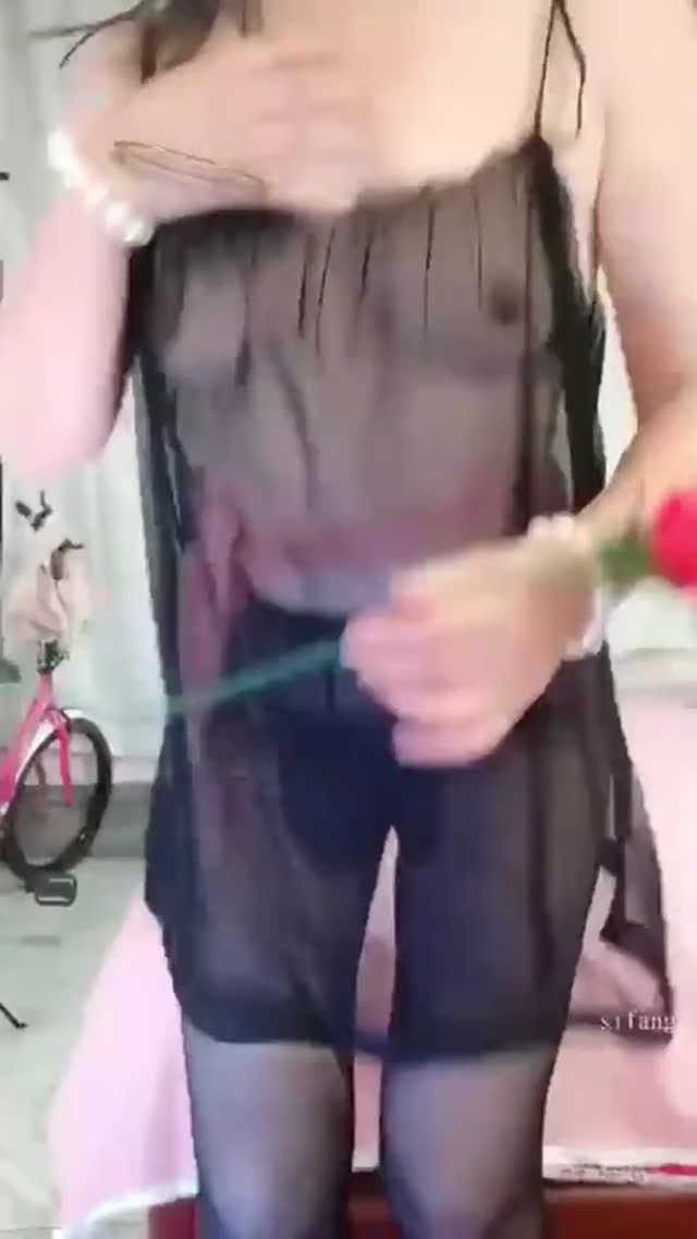 丰腴熟女裸聊黝黑骚逼 裸舞风骚全程高能不停 抖音网红孟楠定制福利流出