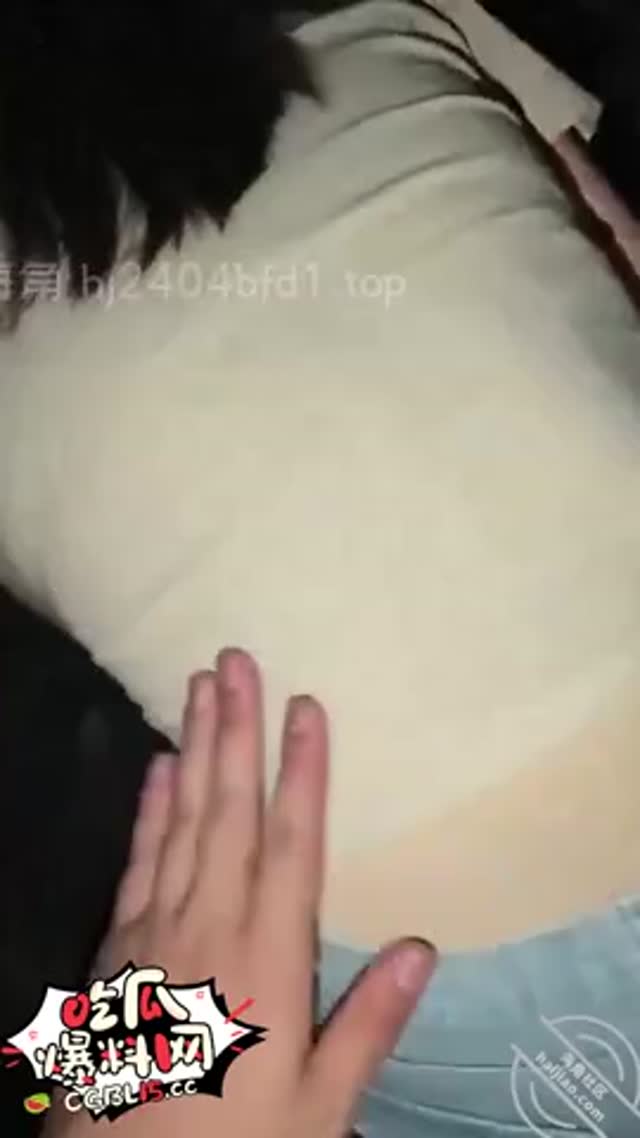 海角社区精品付费帖子《和妹妹同居的生活》如何把清纯的妹妹调教成母狗（2）（持续更新）