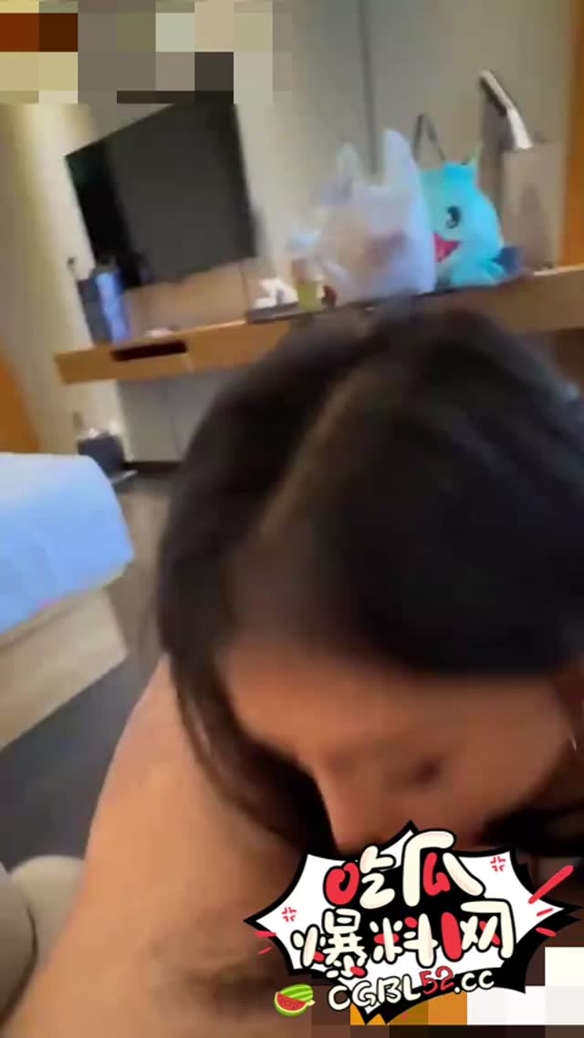 约炮大神深圳第一深情新作 健身房认识的良家少妇 被爆操到奶子狂颤