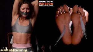 Leya RFstudio 搔痒肋骨腋窝和脚底挠痒
